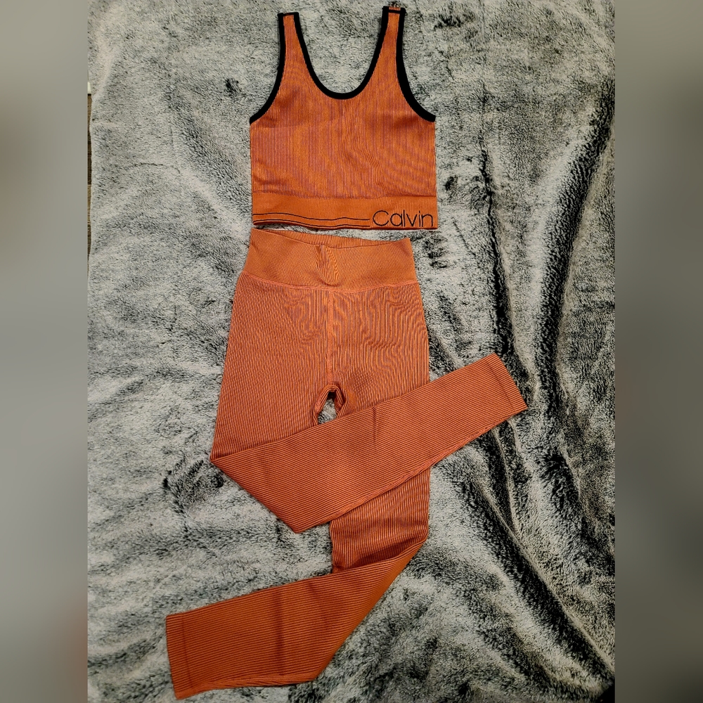 Calvin klein ribbed crop top and leggings size Small
